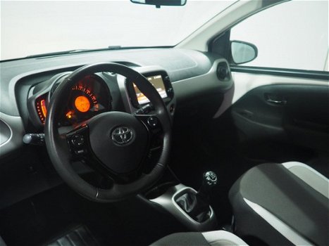 Toyota Aygo - 1.0 VVT-i 69pk 5D x-play - 1
