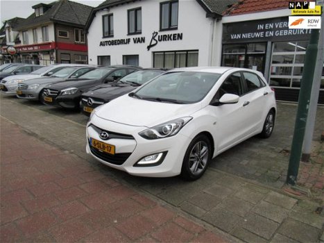 Hyundai i30 - 1.6 GDI i-Drive Cool Airco, L.M.Velgen, Stuurbekrachtiging, Dagrijverlichting, Start/s - 1