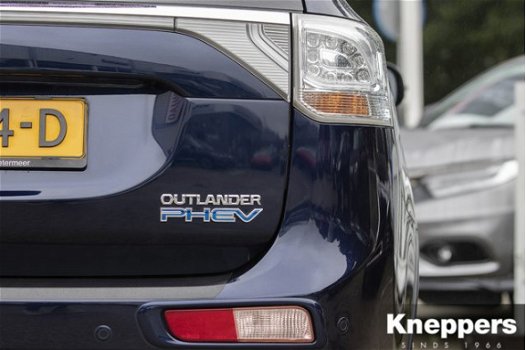 Mitsubishi Outlander - PHEV 203pk 4WD Instyle Limited Ed. | Leer | Incl. BTW | Open dak - 1
