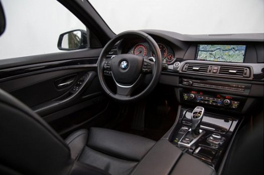 BMW 5-serie Touring - 530d High Executive Pano Comfort stoelen HuD - 1