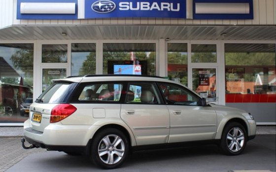 Subaru Legacy Outback - 3.0 R AUT Executive Navigatie Youngtimer - 1