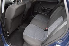 Kia Cee'd - 1.6i-16V ISG X-tra Airco ABS Airbags Audio Trekhaak PDC Dealeronderhouden 1e Eigenaar