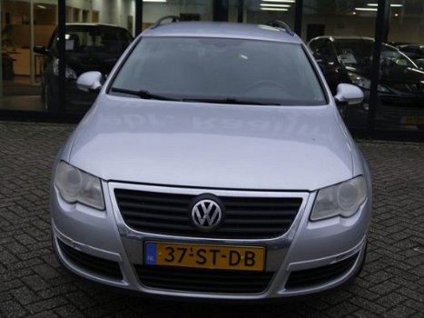 Volkswagen Passat Variant - 2.0 FSI Comfortline*Navi*ECC - 1