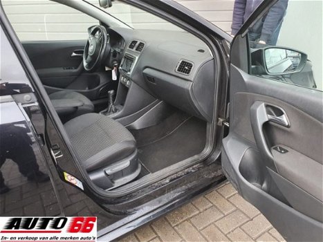 Volkswagen Polo - 1.6 TDI Highline met AIRCO en NIEUWE APK - 1