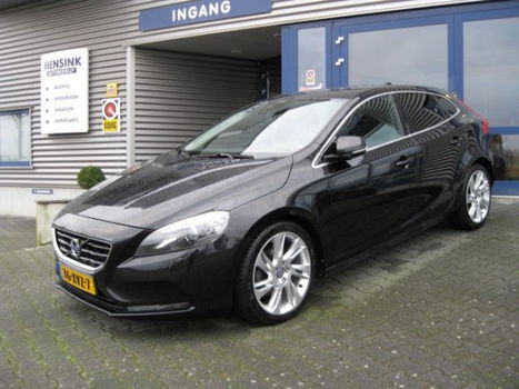 Volvo V40 - 1.6 T4 180PK Summum - 1