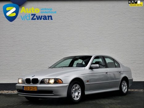 BMW 5-serie - 520i Automaat/Cruise/Airco/Bijtellingsvriendelijk - 1