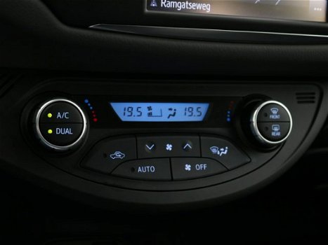 Toyota Yaris - 1.5 Hybrid Dynamic - 1