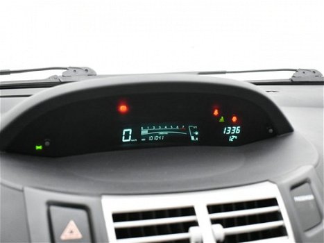 Toyota Yaris - 5-drs 1.3 Luna | Climate control | LM-Velgen | Elektr. ramen | - 1