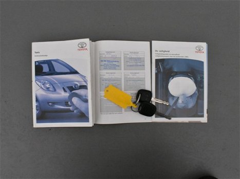 Toyota Yaris - 5-drs 1.3 Luna | Climate control | LM-Velgen | Elektr. ramen | - 1