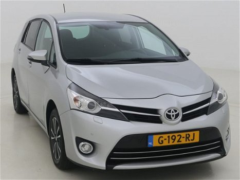 Toyota Verso - 1.8 Business | Navigatie | LM-Velgen | Bluetooth | - 1