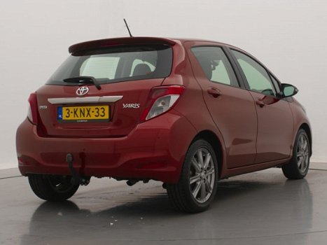 Toyota Yaris - 1.3 VVT-i Dynamic | Navigatie | Panorama | Trekhaak - 1