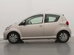 Toyota Aygo - 1.0-12V + | Airco | Half lederen bekleding | 5 Deurs | Origineel NL | NAP | - 1 - Thumbnail