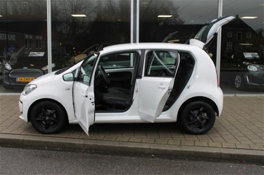 Volkswagen Up! - 1.0 move up BlueM. AIRCO + NAVIGATIE - 1