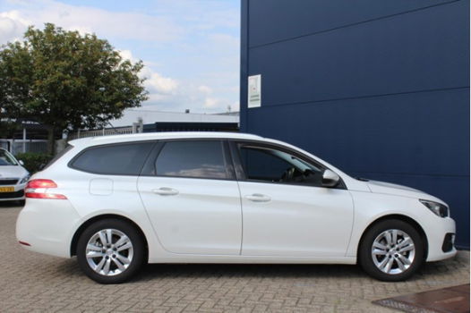 Peugeot 308 SW - 110pk SUBLIME Navi Panoramadak TREKHAAKACTIE - 1