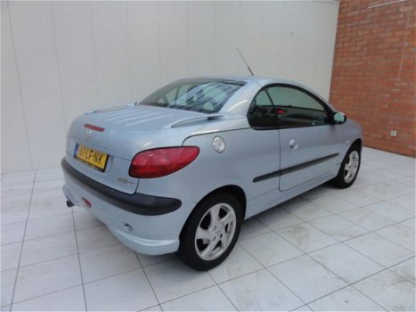 Peugeot 206 CC - 1.6-16V Radio C/D Lederen bekleding Nette 206 CC / Betreft een meeneem prijs - 1