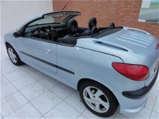 Peugeot 206 CC - 1.6-16V Radio C/D Lederen bekleding Nette 206 CC / Betreft een meeneem prijs