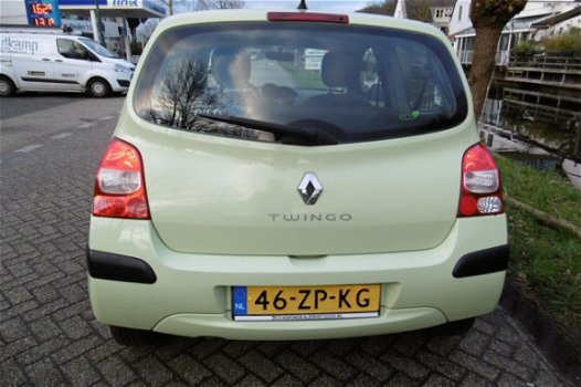 Renault Twingo - 1.2 Authentique Nieuw model 2e eigenaar Zuinig - 1