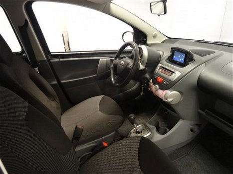 Toyota Aygo - 1.0-12V Comfort Navigator Metaalkleur | Airco | Navigatie | Elektrische ramen | Centra - 1