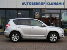 Toyota RAV4 - 2.0 VVTi Dynamic 2WD | trekhaak | leder | parkeersensoren |