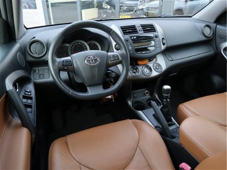 Toyota RAV4 - 2.0 VVTi Dynamic 2WD | trekhaak | leder | parkeersensoren | - 1