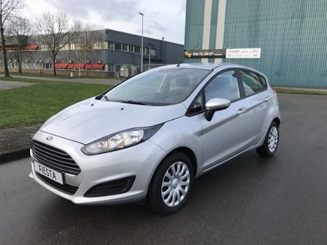 Ford Fiesta - 1.0 Trend 5-Deurs Airco, CPV, Elektr.ramen, Radio-CD, Enz..... Zeer mooie en zuinige a - 1