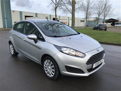 Ford Fiesta - 1.0 Trend 5-Deurs Airco, CPV, Elektr.ramen, Radio-CD, Enz..... Zeer mooie en zuinige a - 1