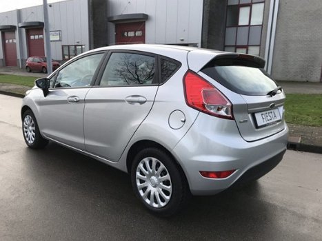 Ford Fiesta - 1.0 Trend 5-Deurs Airco, CPV, Elektr.ramen, Radio-CD, Enz..... Zeer mooie en zuinige a - 1