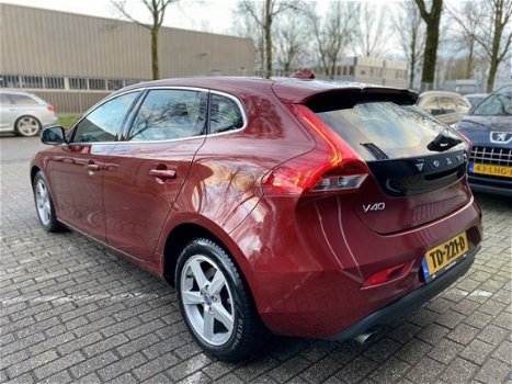 Volvo V40 - 1.6 T2 Momentum, Navi, Xenon, PDC - 1