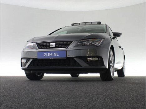 Seat Leon ST - 1.6 TDI DSG Style Business Intense | Automaat | Panoramadak | Full Led | Trekhaak | S - 1