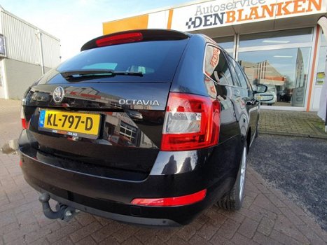 Skoda Octavia Combi - 1.6 TDI Greentech JOY Business BJ.2016 / Dsg / Navigatie / 17