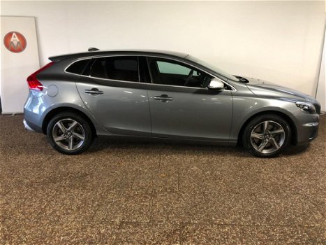 Volvo V40 - 2.0 D4 R-Design Business | Xenon | Navi | PDC - 1