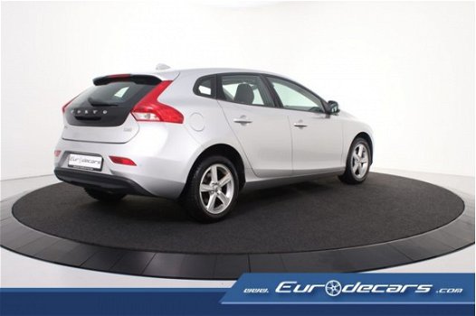 Volvo V40 - 2.0 D2 Kinetic *Navigatie*Pdc*Connect - 1