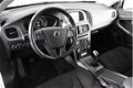 Volvo V40 - 2.0 D2 Kinetic *Navigatie*Pdc*Connect - 1 - Thumbnail