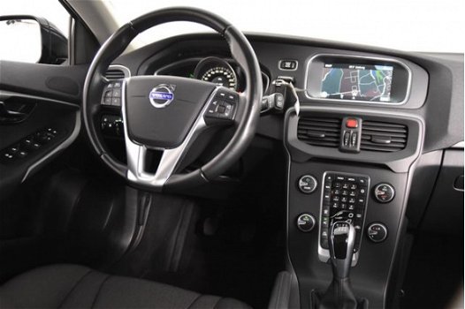 Volvo V40 Cross Country - 1.6 D2 Momentum *Navigatie*Panoramadak - 1