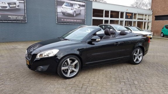 Volvo C70 Convertible - 2.4 Kinetic Automaat - Dealer onderhouden - Leer - Navi - 18 inch l.m velgen - 1