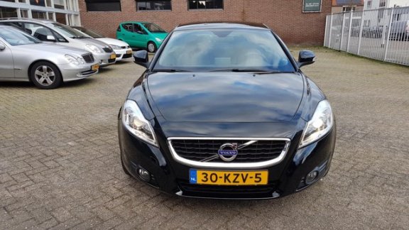 Volvo C70 Convertible - 2.4 Kinetic Automaat - Dealer onderhouden - Leer - Navi - 18 inch l.m velgen - 1