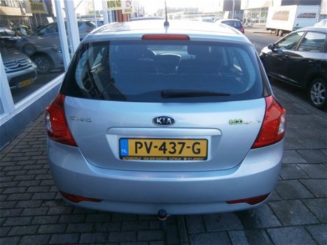 Kia Cee'd - 1