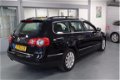 Volkswagen Passat Variant - 2.0 FSI Comfortline Navigatie, LMV, ECC enz enz Prijs incl 6 mnd BOVAG - 1 - Thumbnail