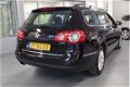 Volkswagen Passat Variant - 2.0 FSI Comfortline Navigatie, LMV, ECC enz enz Prijs incl 6 mnd BOVAG - 1 - Thumbnail