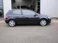 Volkswagen Golf - 2.0 TDI Highline BlueMotion