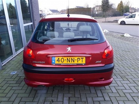 Peugeot 206 - 1.4 Automaat. 53 dkm 5-drs APK 01-2021 - 1