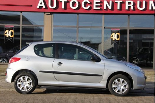 Peugeot 206 - 1.1 Accent 3drs Airco € 26, - p/maand - 1