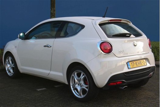 Alfa Romeo MiTo - 1.4 Distinctive - Clima - lichtmetaal velgen - 1