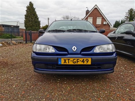 Renault Mégane - 1.4e Elysée 5 Deurs - 1