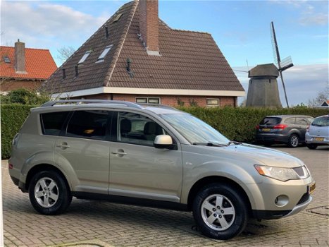 Mitsubishi Outlander - 2.4 Intro Edition 2WD Clima Cruise NL-Auto NAP Trekhk LmVelgen - 1