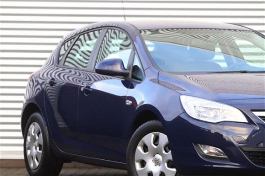 Opel Astra - 1.4 Selection 5 Deurs | Airco | Navi Actie | El. Ramen - 1