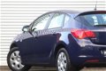 Opel Astra - 1.4 Selection 5 Deurs | Airco | Navi Actie | El. Ramen - 1 - Thumbnail