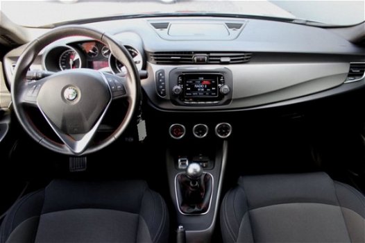 Alfa Romeo Giulietta - 1.4 T Progression 120PK | Airco | 1e Eig. | Navi Actie | ESP - 1