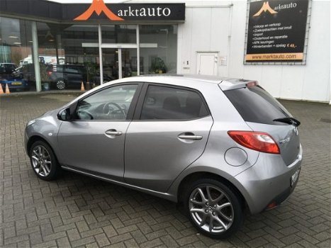 Mazda 2 - 2 1.3 Silver Edition Navi Bluetooth Climate Parkeersensoren Stoelv - 1