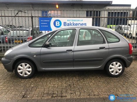 Citroën Xsara Picasso - 1.6i Différence/Climate control/NAP - 1